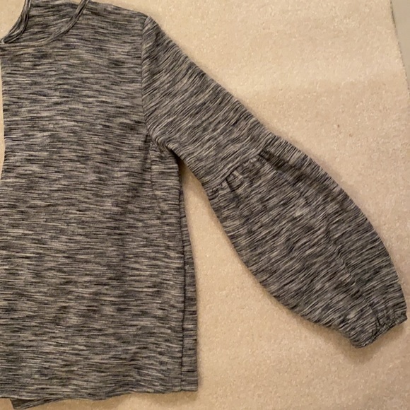 Heather Grey Bell Sleeve Top - Picture 2 of 4